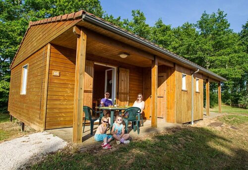 Гостиница Les Chalets de la Vingeanne в Лангре