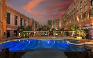 Гостиница Nirvana Hotel i Banquets i Club