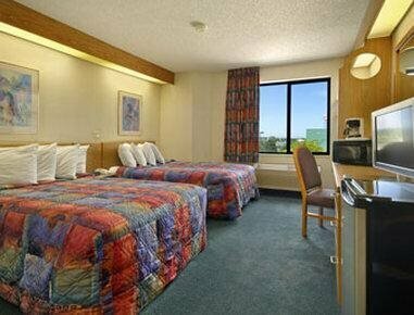 Гостиница Days Inn by Wyndham Blue Springs в Индепенденсе