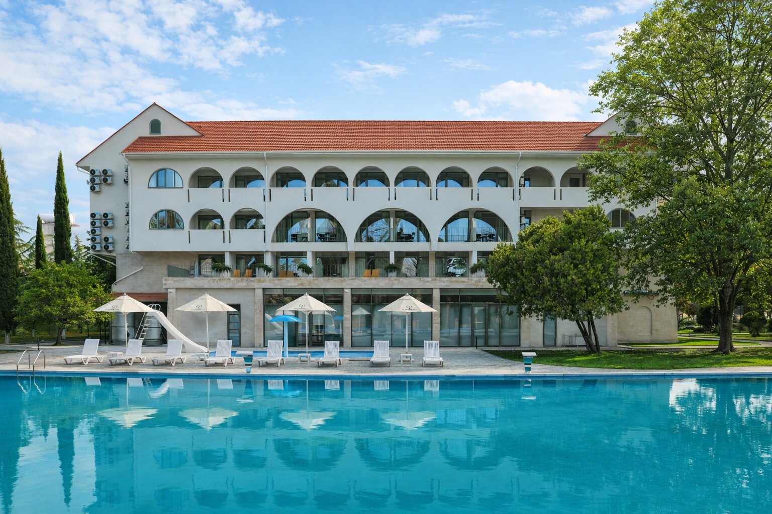 Фото отеля 1