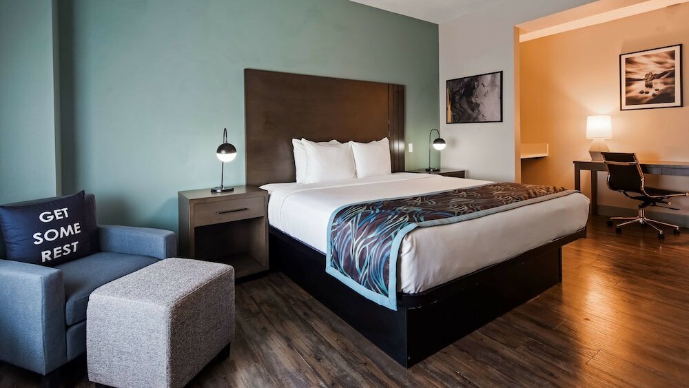 Фото Best Western Plus New Barstow Inn & Suites