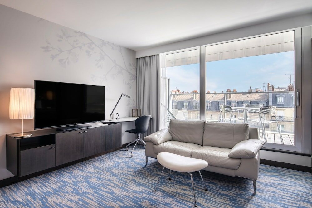 Фото Renaissance Paris Arc de Triomphe Hôtel