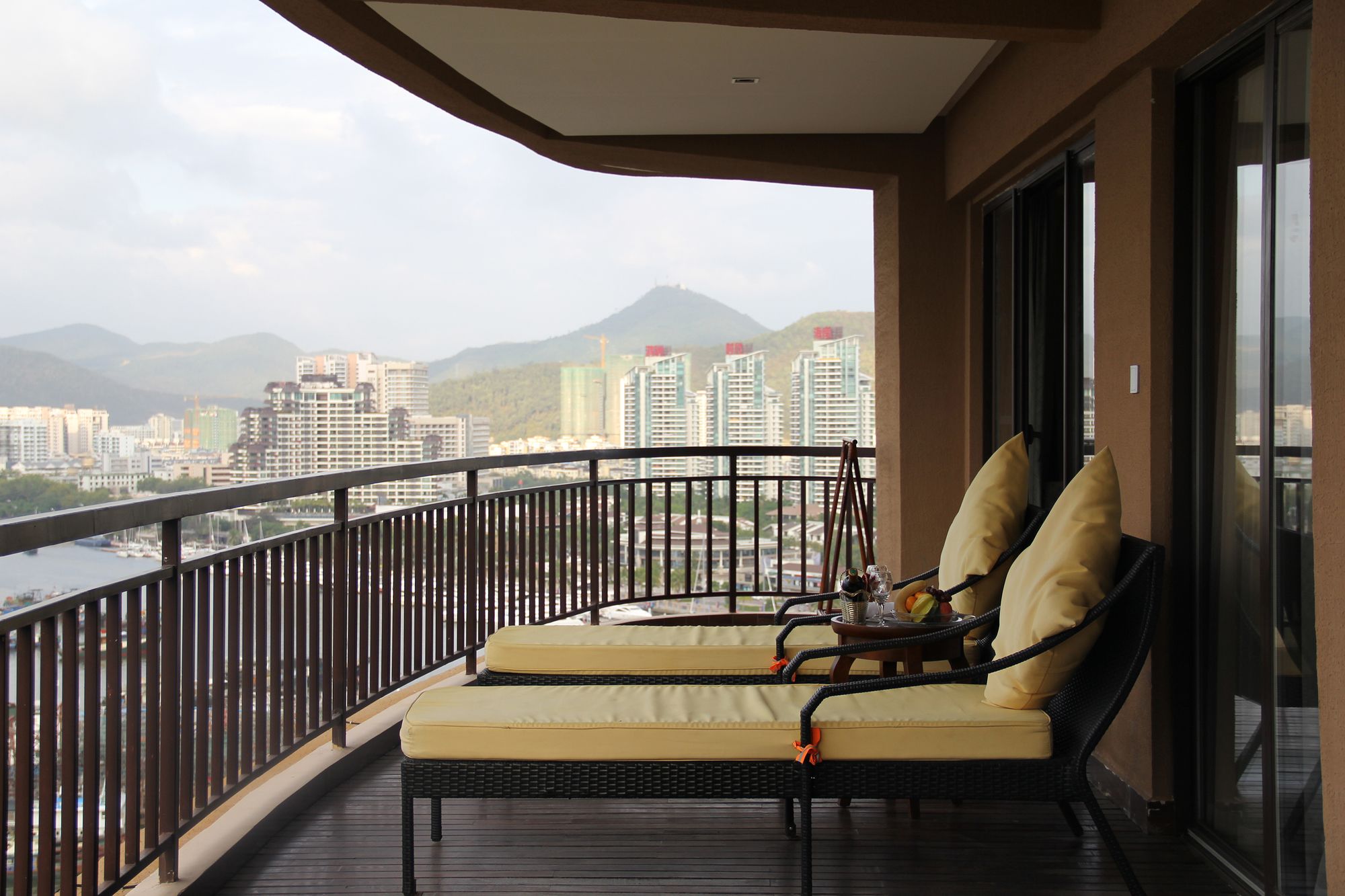 Фото Grand Metropark Bay Hotel Sanya