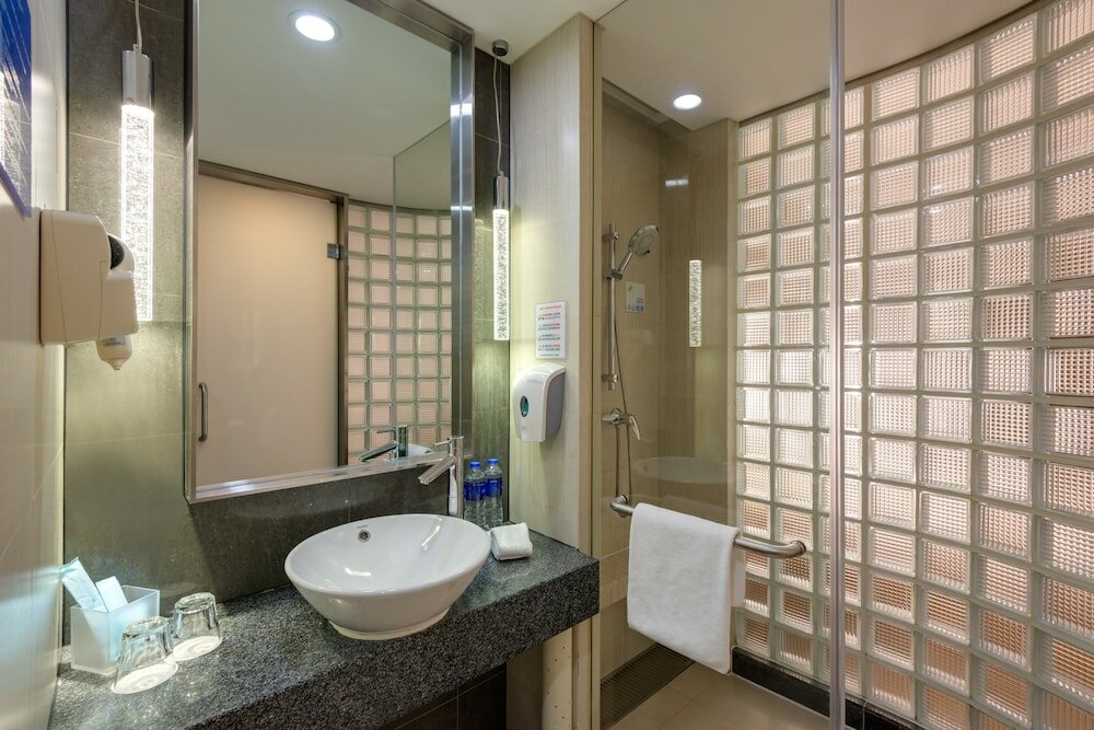 Фото Holiday Inn Express Shanghai Jinsha