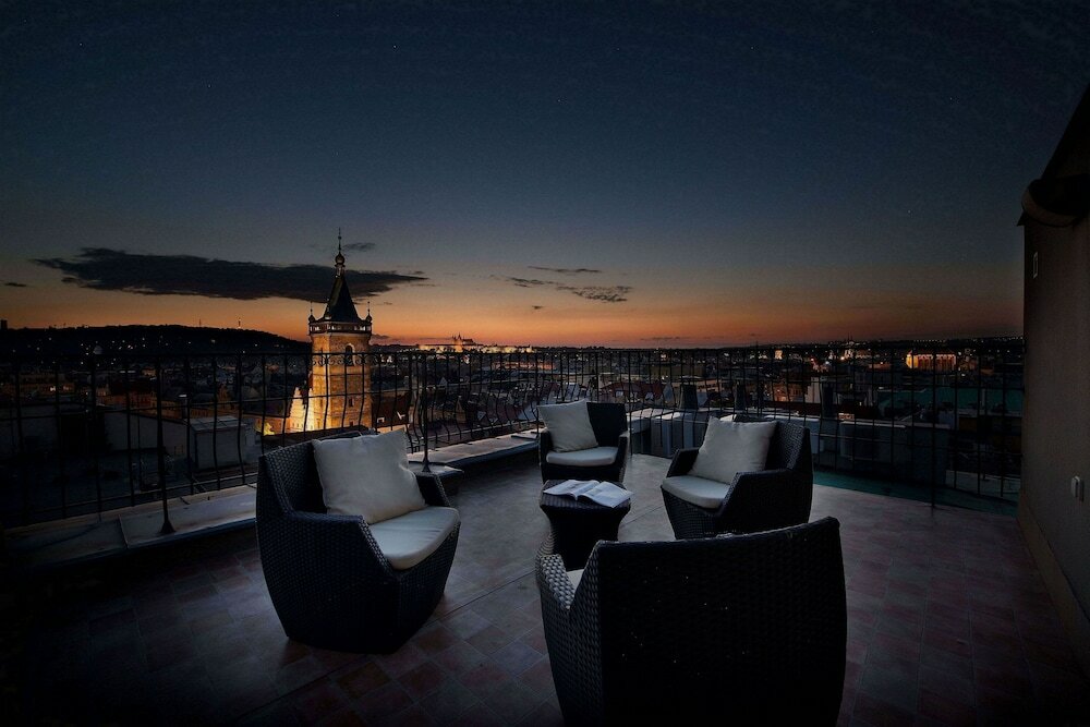 Фото Hotel Suite Home Prague