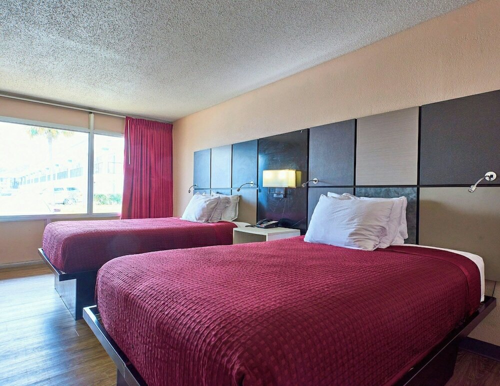Фото Magnuson Hotel Jacksonville Downtown