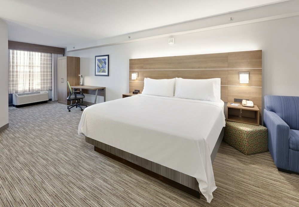 Фото Holiday Inn Express & Suites Irving Conv Ctr Las Colinas by Ihg