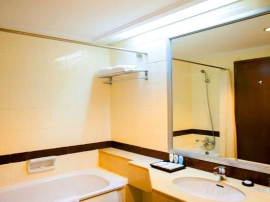 Фото Menara Peninsula Hotel Jakarta