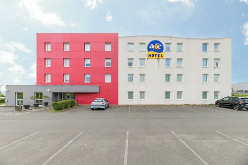 Гостиница Ace Hôtel Roanne-Mably в Роане