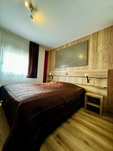 Гостиница Hotel de la Gare в Коммерси