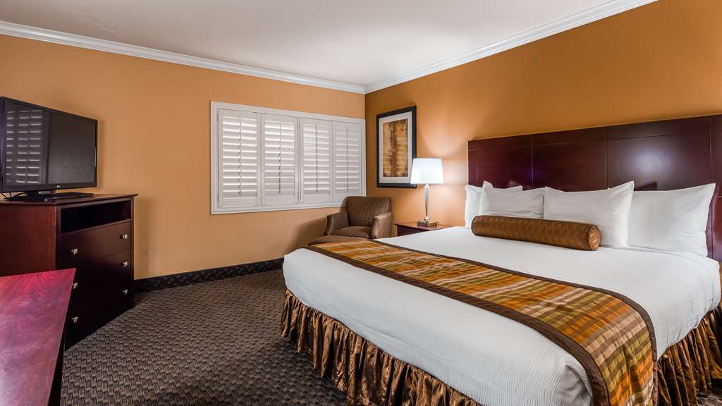 Фото Best Western Plus Casino Royale - Center Strip
