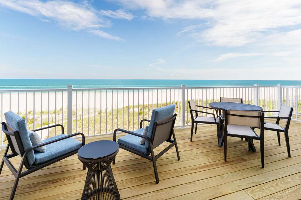Фото Dunes Manor Hotel and Dunes Suites