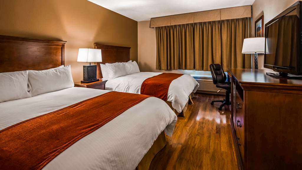 Фото Best Western Tyrolean Lodge