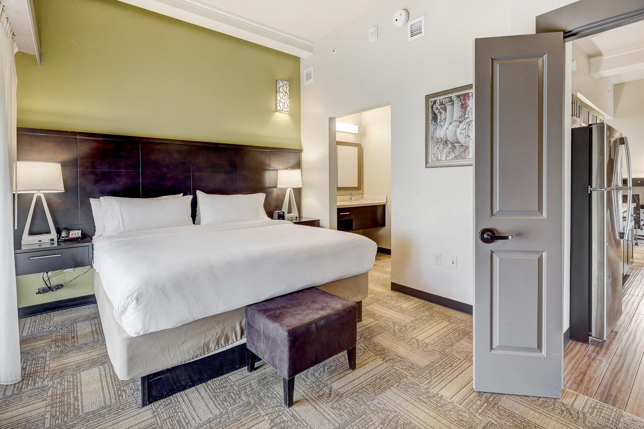 Фото Staybridge Suites Baltimore - Inner Harbor, an Ihg Hotel