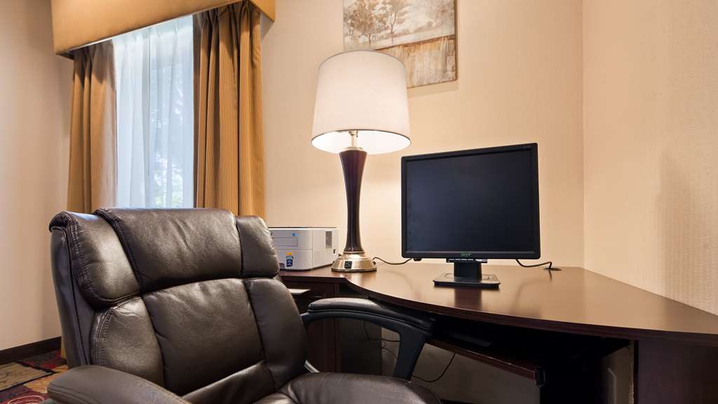 Фото Best Western Plaza Hotel Saugatuck