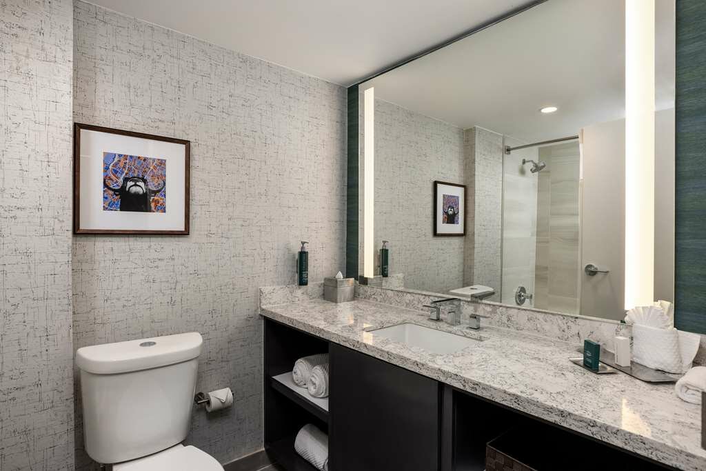 Фото DoubleTree Suites by Hilton Hotel Austin