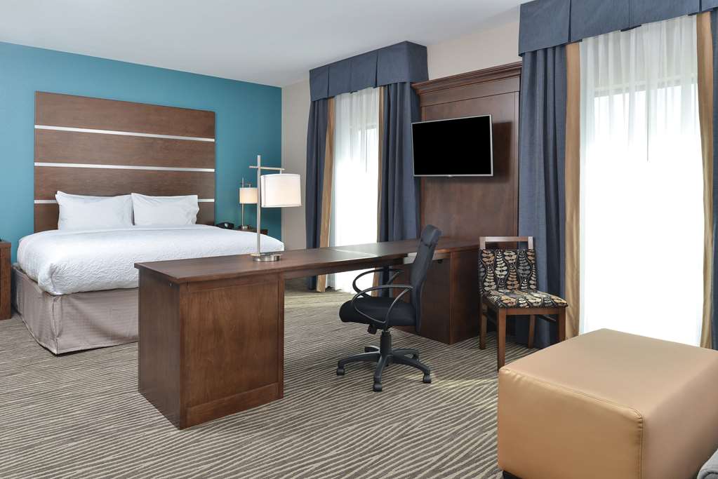 Фото Hampton Inn & Suites Des Moines Downtown