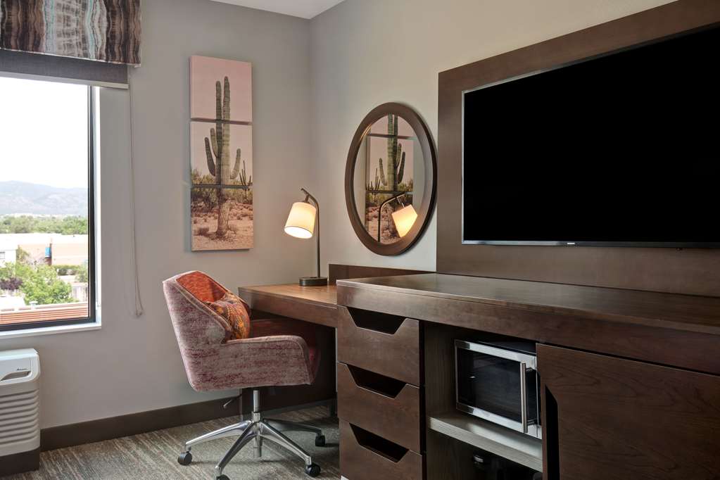 Фото Hampton Inn Santa Fe South