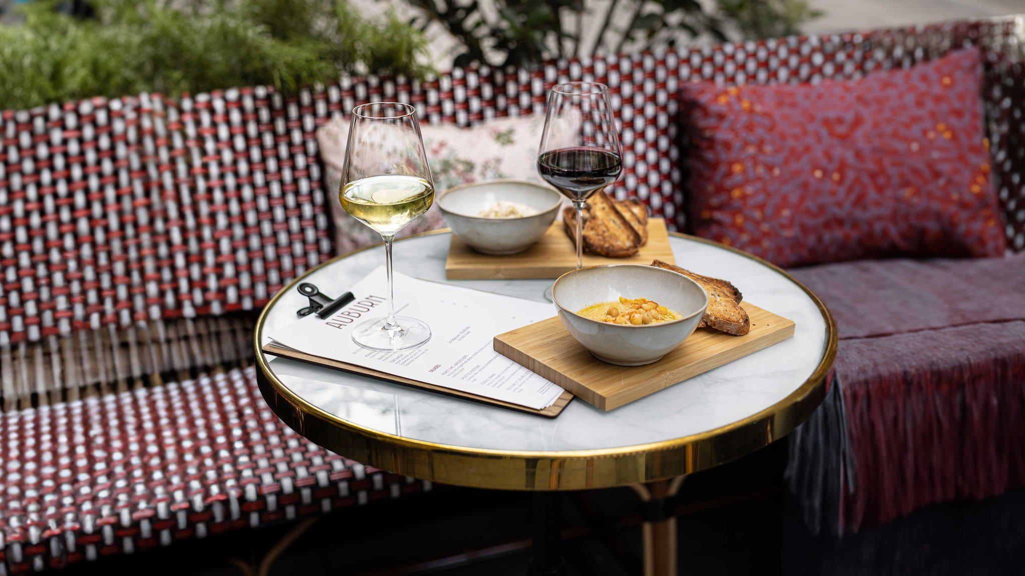 Фото Hotel Indigo Paris Opera