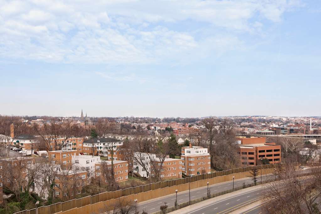 Фото Homewood Suites by Hilton Arlington Rosslyn Key Bridge