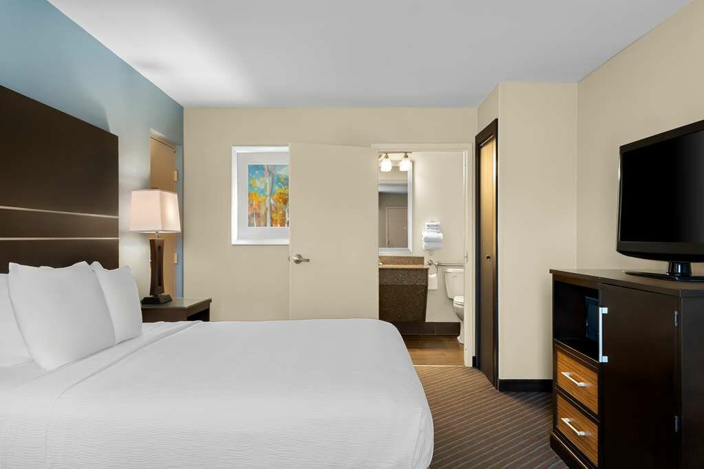 Фото Best Western Newport Inn