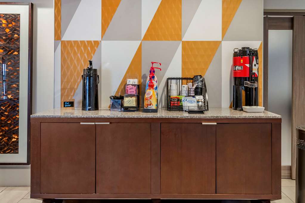 Фото Best Western Premier Denver East
