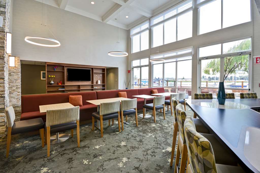 Фото Homewood Suites by Hilton Oakland Waterfront