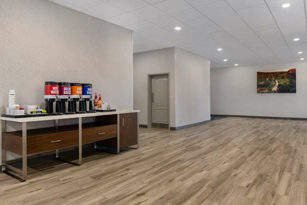 Фото Hampton Inn & Suites Billings West I 90