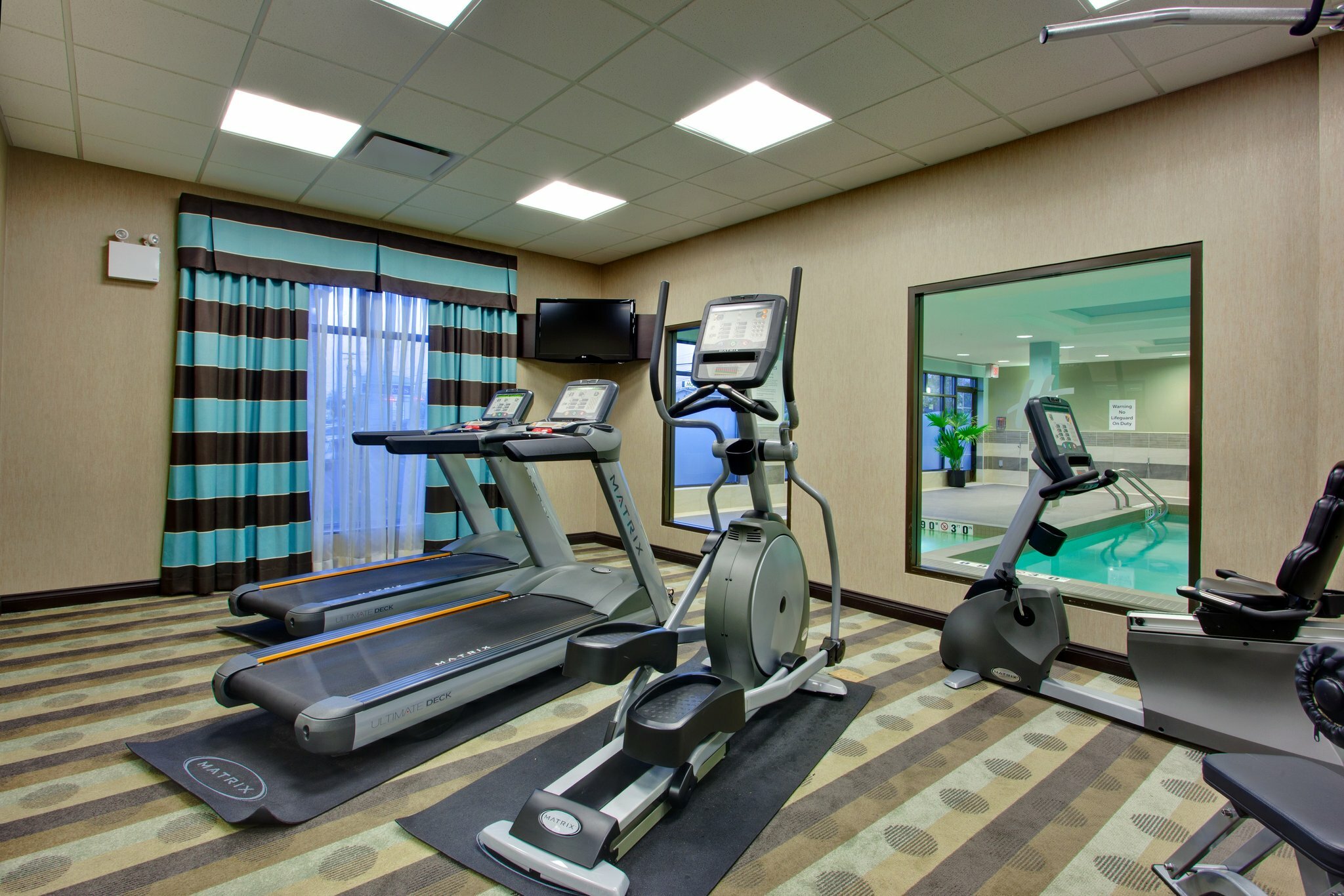 Фото Holiday Inn Express Hotel & Suites Ottawa West Nepean