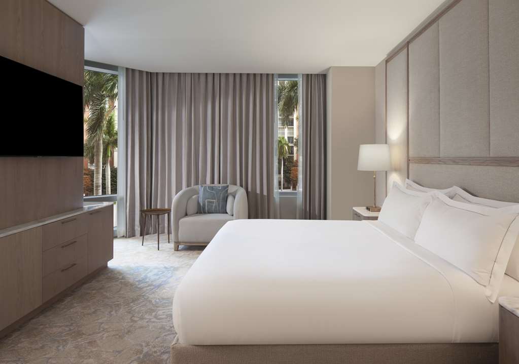 Фото Hilton West Palm Beach