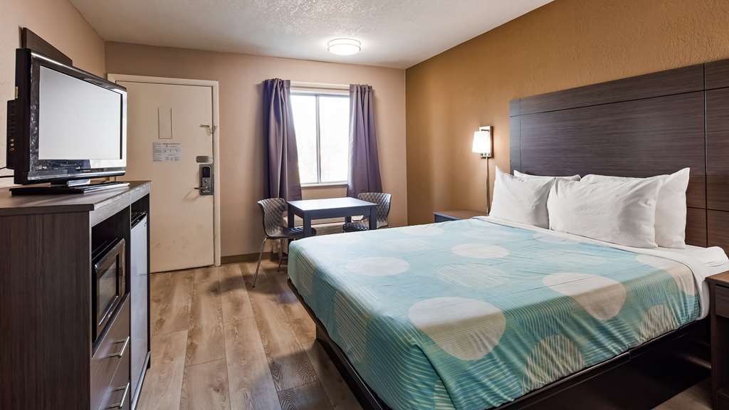 Фото SureStay Hotel by Best Western Olathe