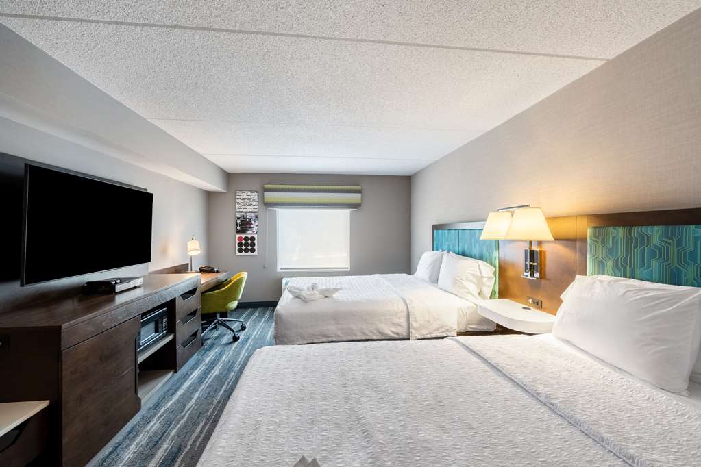 Фото Hampton Inn & Suites Poughkeepsie