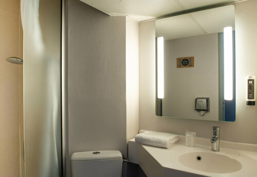Гостиница B&b Hotel Saint-Quentin в Сен-Кантене
