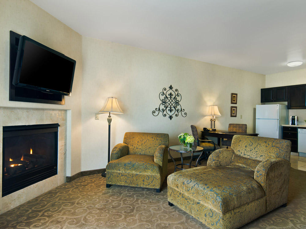Фото Oxford Suites Boise