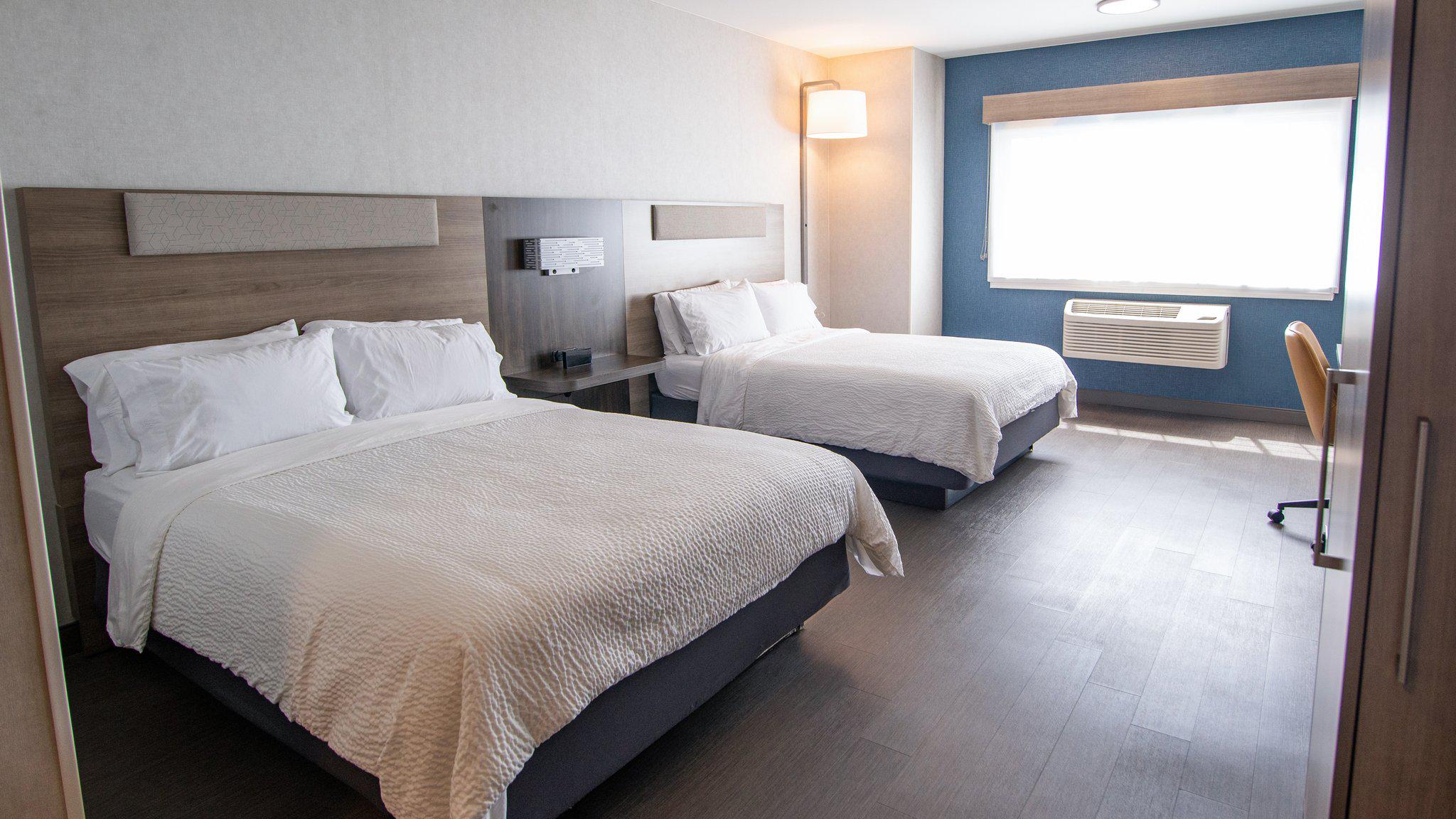 Фото Holiday Inn Express Oakdale, an Ihg Hotel