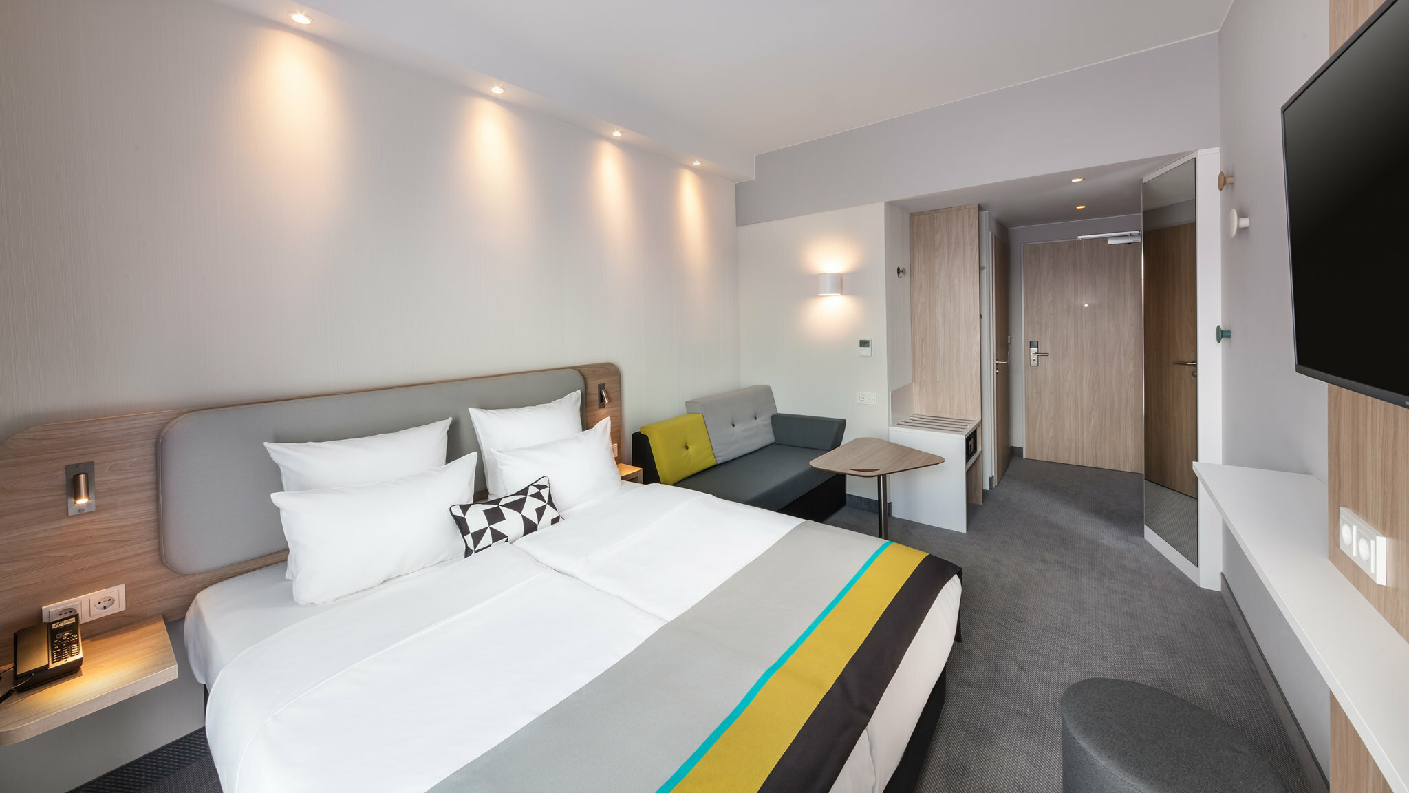 Фото Holiday Inn Express Munich - City East, an Ihg Hotel