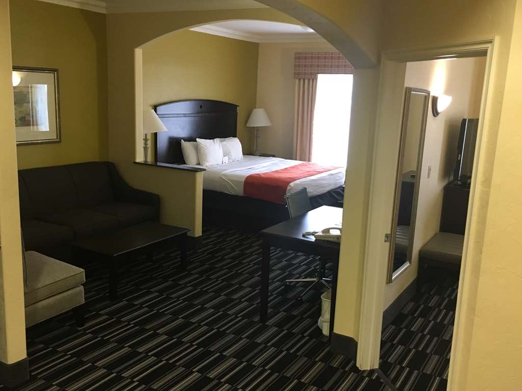 Фото Best Western Plus Barsana Hotel & Suites