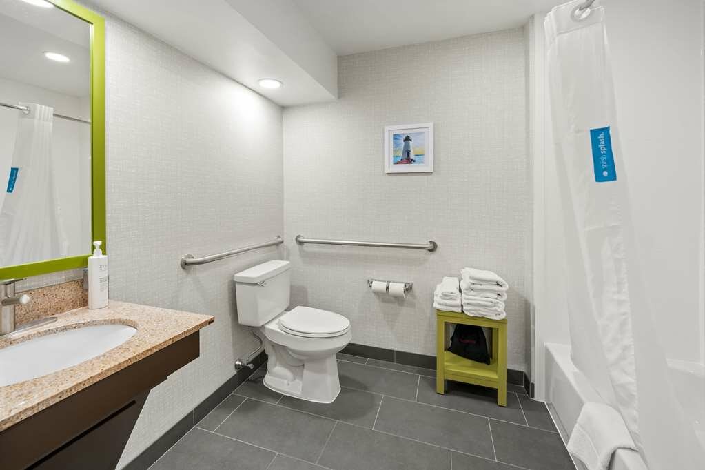 Фото Hampton Inn by Hilton New Bedford/Fairhaven