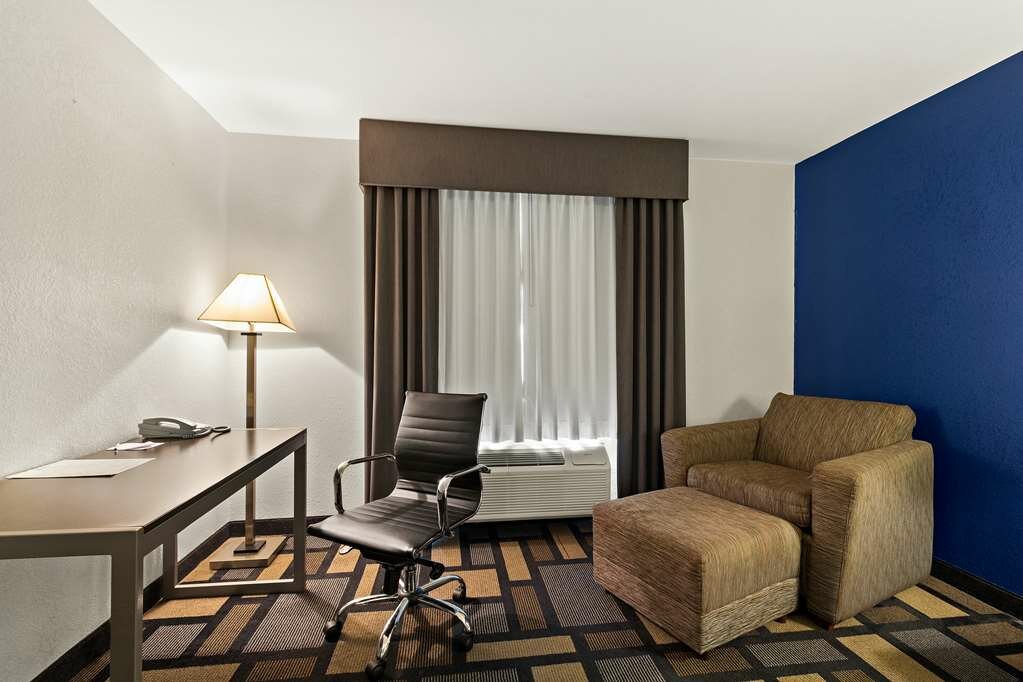 Фото Best Western Galleria Inn & Suites