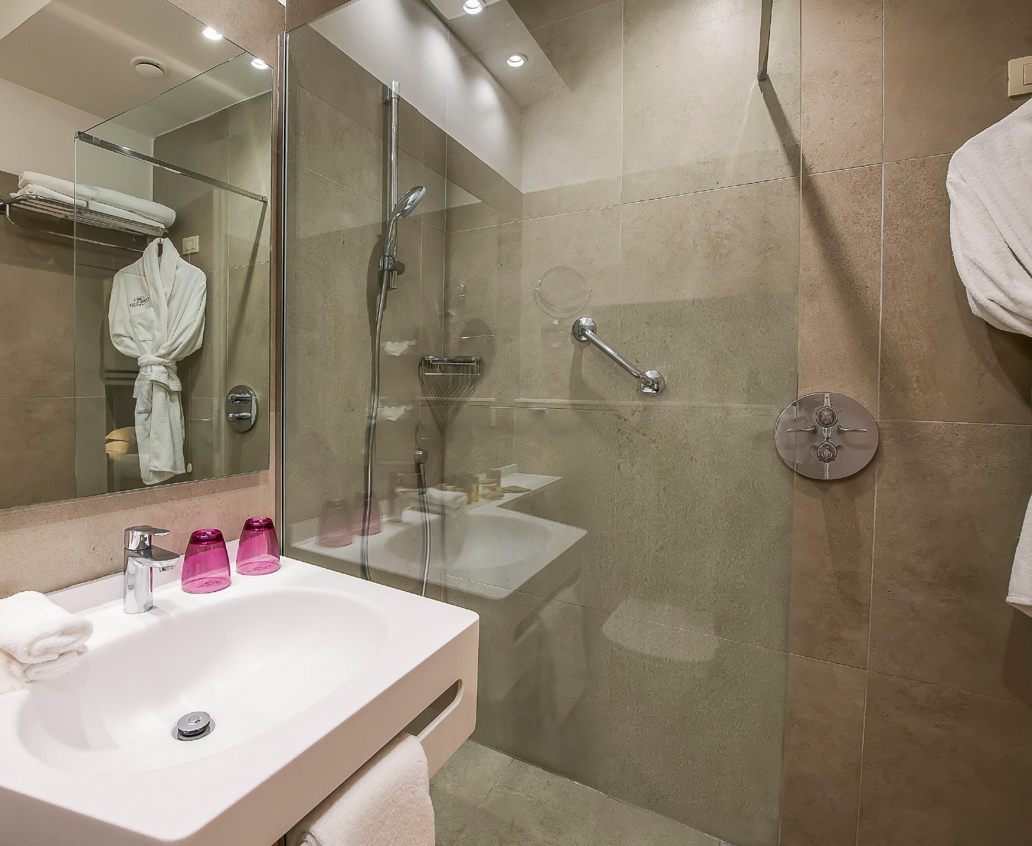Фото Crowne Plaza Rome St Peter's