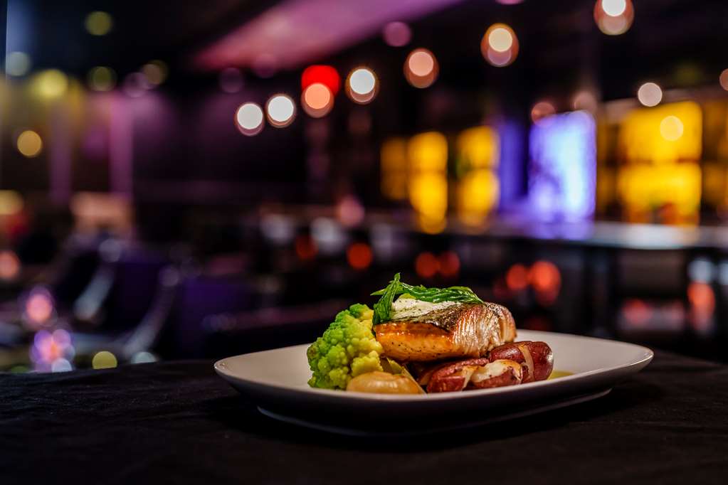 Фото The Verve Hotel Boston Natick, Tapestry Collection by Hilton