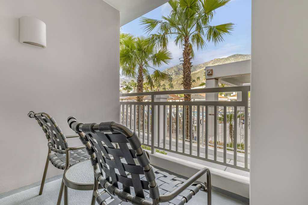 Фото Palm Canyon Resort