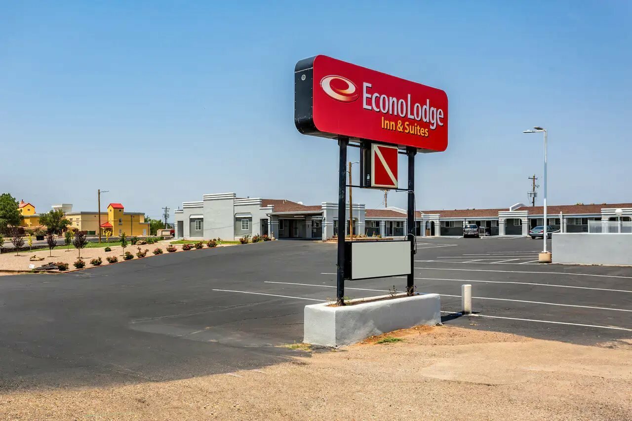 Фото Econo Lodge Inn & Suites Durango