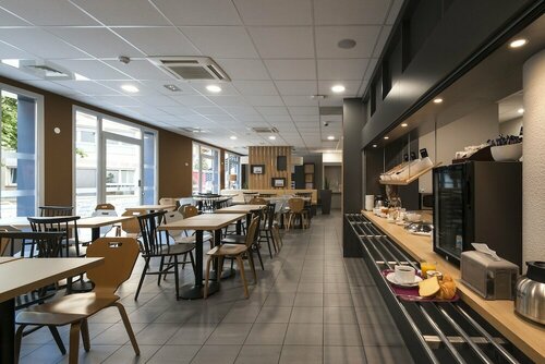 Гостиница B&b Hotel Lyon Caluire Cite Internationale в Калюире-э-Кюире