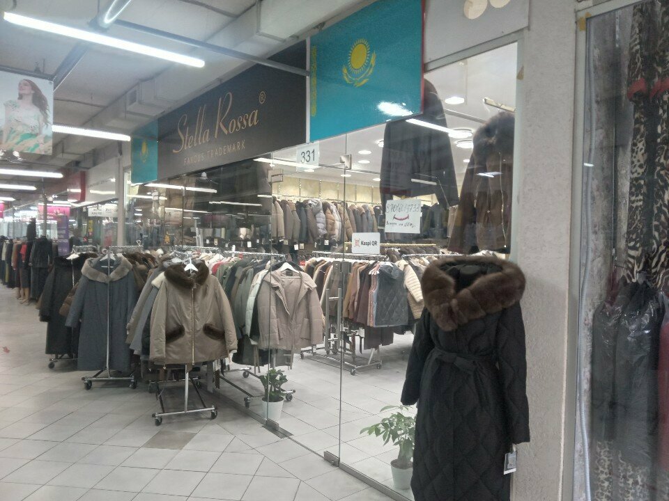 Outerwear shop Stella Rossa, Almaty, photo