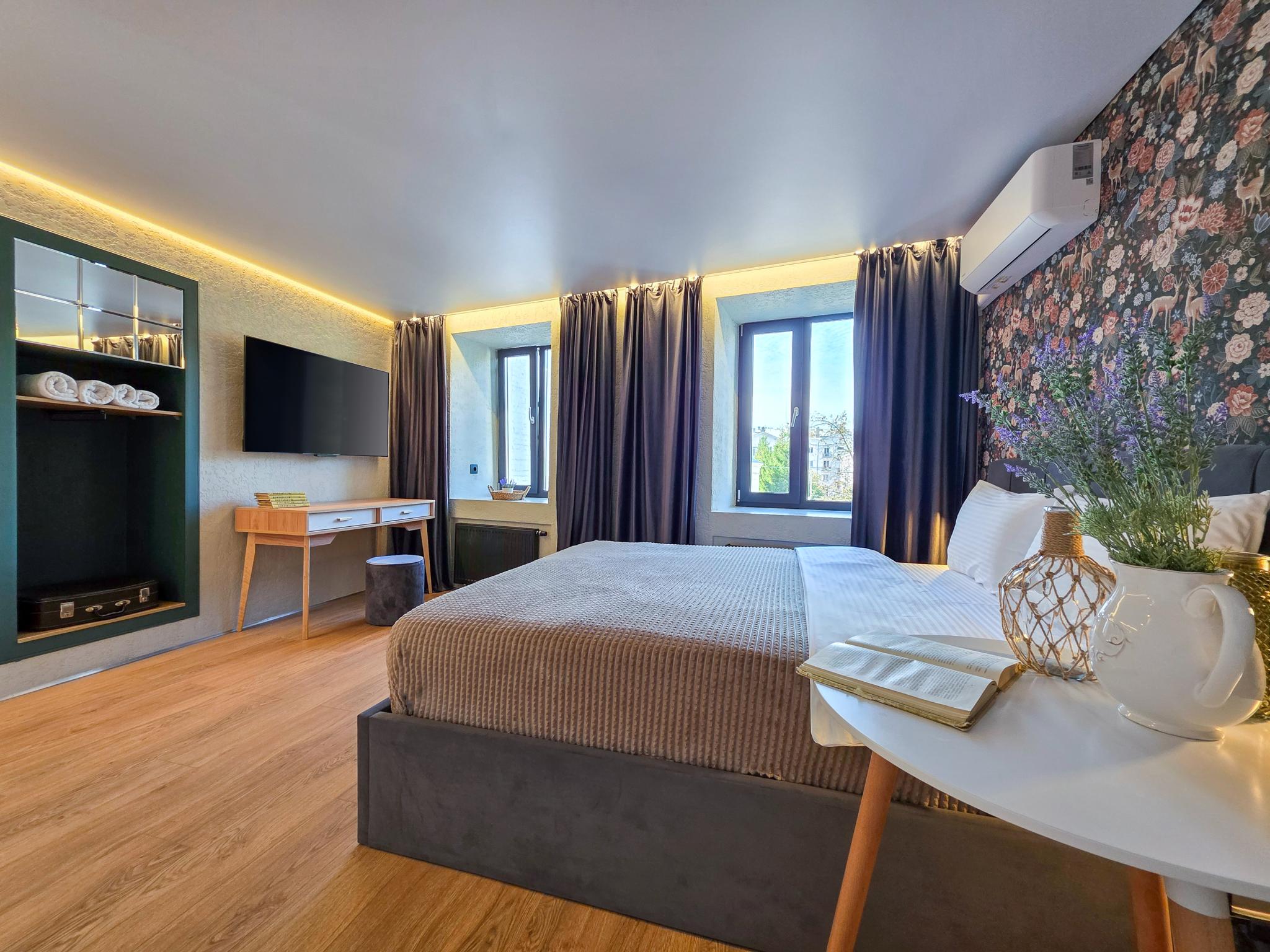 Фото Дом с гаргульями