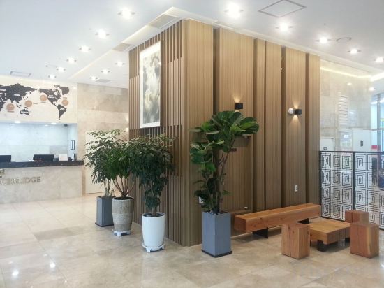 Фото First Stay Hotel