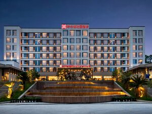 Гостиница Hilton Garden Inn Zhangjiajie Tianmen Mountain