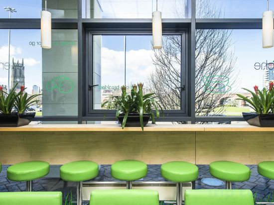 Фото Ibis budget Leeds Centre Crown Point Road