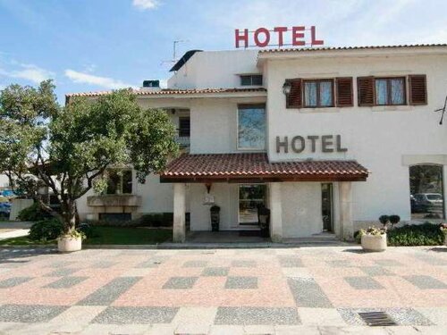 Внешний вид отеля Hotel Lis Batalha Mestre Afonso Domingues в Баталье, фото 3